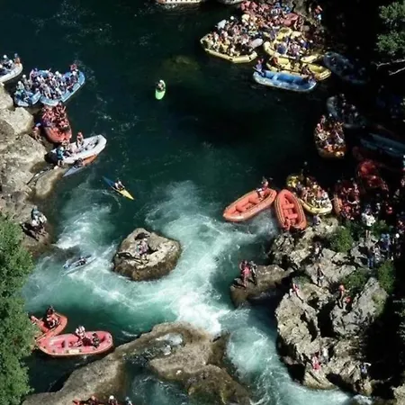 Padrino Bp アパート Bosanski Novi